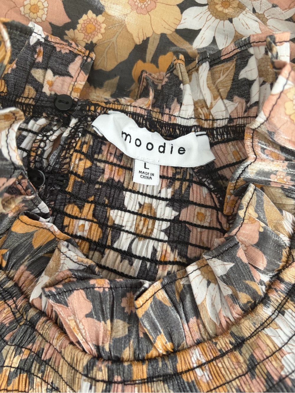 Moodie Smocked High-Neck Blouse in Floral Black Pattern, SZ L NWOT - Picture 9 of 11